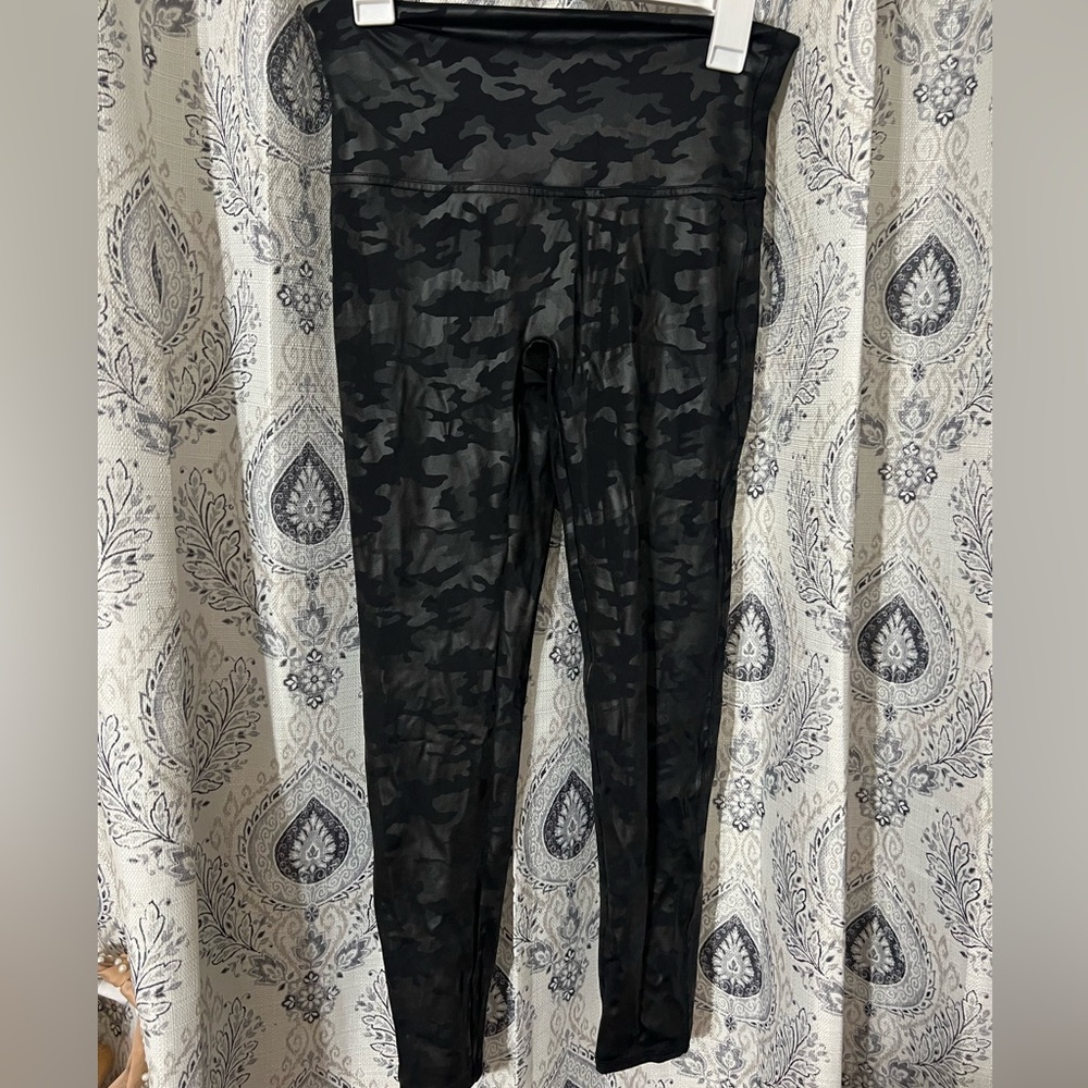 Camo spanx Large